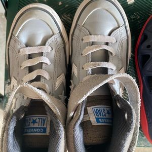 Converse high top boys size 12. Barely worn